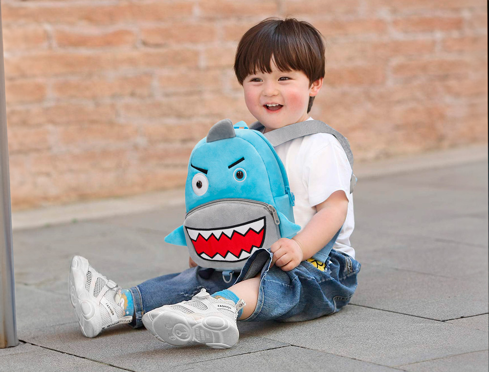 MOCHILA INFANTIL LIDERPAPEL TUBARAO PELUCHE 260X100X240 MM