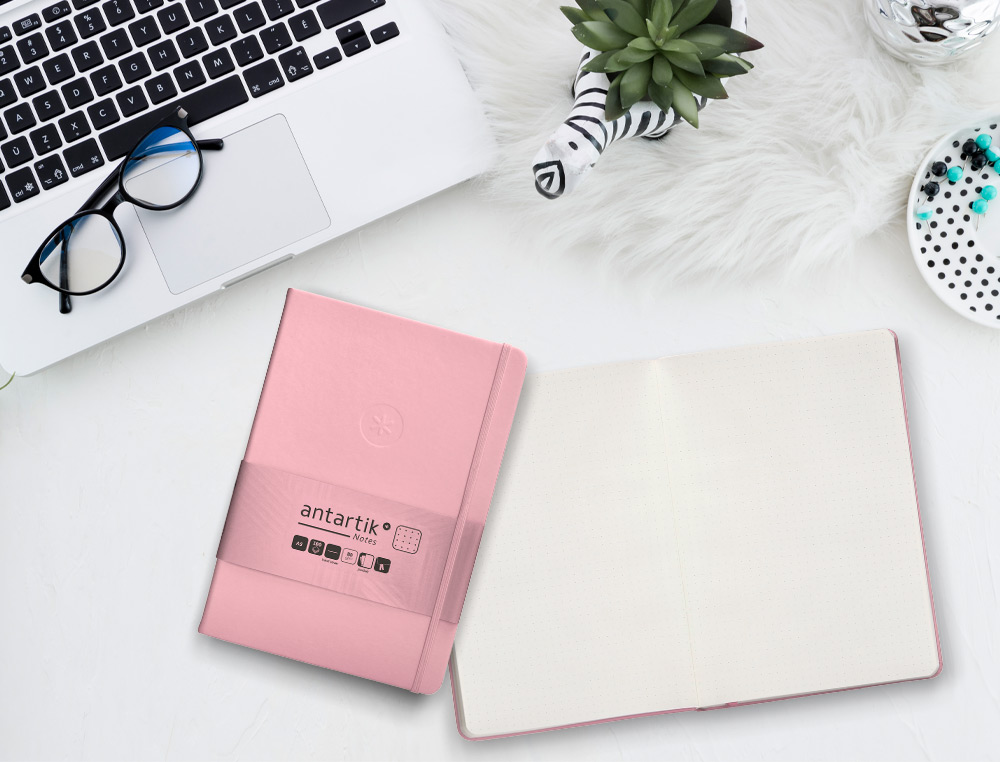 CADERNO COM ELASTICO ANTARTIK NOTES CAPA DURA A5 PONTILHADO ROSA PASTEL 100 FOLHAS 80 GR FSC