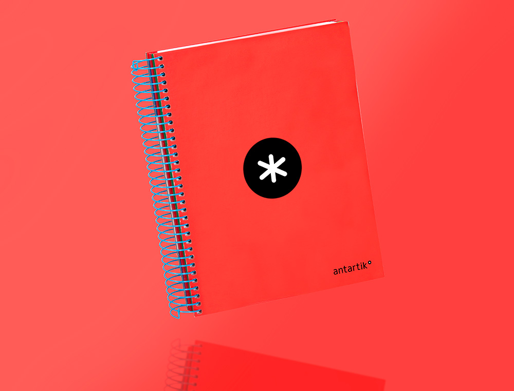 CADERNO ESPIRAL DIN A5 ANTARTIK CAPA FORRADA 120 F 100 GR PAUTADO 5 BANDAS DE CORES 6 FUROS COR VERMELHO